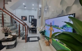 Bán nhà Kim Giang, ngõ 3m, gần ô tô, DT 32m2, 7.7 tỷ
