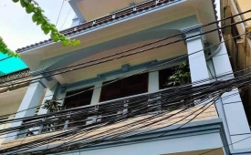 chủ cần bán gấp nhà đường Cầu Giấy 60m2, đường rộng thông thoáng giá 5.9 tỷ