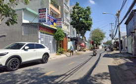 Bán nhà mặt phố Đường 6, 4,5 tỷ, 77m2, Q9, HCM giá siêu hời!
