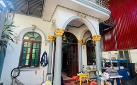 Bán nhà 2 tầng Hương - Mạc - Từ Sơn quanh 2 tỷ ô tô vào nhà
