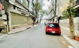 Nhà KIM MÃ-Ô tô tránh- Kinh doanh đỉnh- Nhỉnh 18 tỷ.