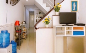 Bán nhà QUẬN 10, hẻm Cách Mạng Tháng Tám, 3 tầng, Giá 4.95 tỷ