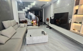 Bàn nhà Hẻm xe hơi ngay Trần Hưng Đạo, Quận 5, 68m2 5 tần 7PN, 13.2 tỷ