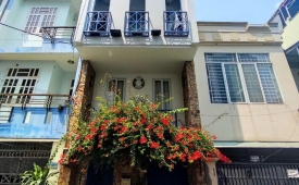 BÁN CHDV - MT QUẬN 7 - 5 TẦNG - 9PN - 9WC NGỎ VÀO 10M - GIÁ 13,7 TỶ