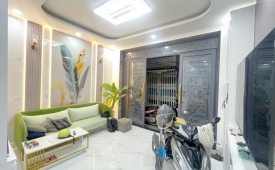 Bán nhà đẹp 4 tầng Nguyễn Văn Quỳ, Quận 7, 36m2 (4.5x8) chỉ 4.99 tỷ