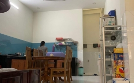 Nhà 2 tầng còn mới đường Bưng Ông Thoàn Quận 9