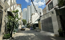 BÁN NHÀ KHU KIỀU ĐÀM - HIM LAM, QUẬN 7
Diện tích: 5x16m
Giá: Nhỉnh 11 tỷ