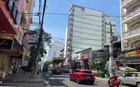 cần bán nhà NGUYỄN THIỆN THUẬT 2 mặt tiền 204m2 gia 70 ty lh e Hai