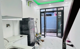NHỎ XINH LUNG LINH 3 TẦNG HOÀI THANH QUẬN 8 GIÁ 2,38 TỶ