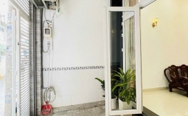 NHỈNH 6TỶ HẺM XE HƠI 3 TẦNG 65m2 4X16m GẦN CHỢ HẠNH THÔNG TÂY KHU VIP