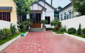 Bán đất tặng nhà tại Đông Yên. 165m full thổ cư