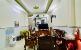Cần bán nhà 100m2,Sổ Hồng Riêng,HXH,tại P15,Tân Bình,giá chỉ 7,8 tỷ