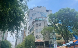 CHO THUÊ VỊ TRÍ TREO BIỂN QUẢNG CÁO TẠI TRUNG TÂM QUẬN 1