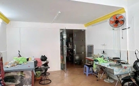 Bán nhà mặt phố Ca Văn Thỉnh, Tân Bình, 60m2, 18 tỷ, 4 tầng, 5PN