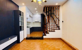 Nhà gần Nguyễn Văn Huyên – 36m² x 6T – view thoáng – 9.2 tỷ