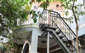 BÁN NHÀ PHỐ SÂN VƯỜN – HXH CỐNG QUỲNH – QUẬN 1 – DIỆN TÍCH KHỦNG 332M²