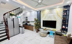 NHÀ YÊN PHỤ NHỎ – 25m² x 5 TẦNG – 10m RA PHỐ – GIÁ 7.5 TỶ